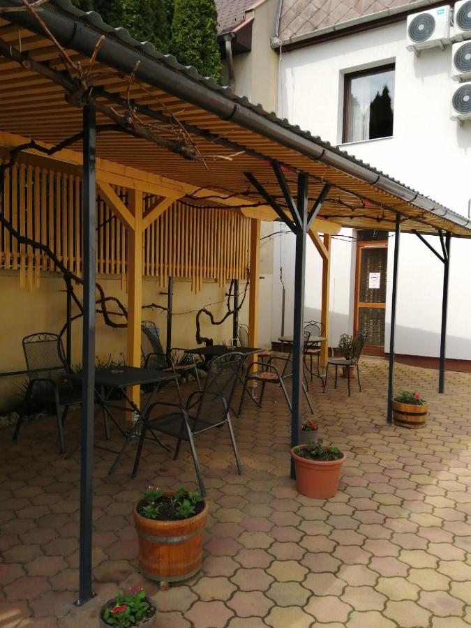 Hotel Jocó Panzió Nyíregyháza Zewnętrze zdjęcie