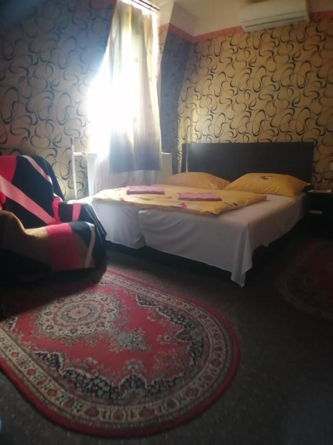 Hotel Jocó Panzió Nyíregyháza Zewnętrze zdjęcie